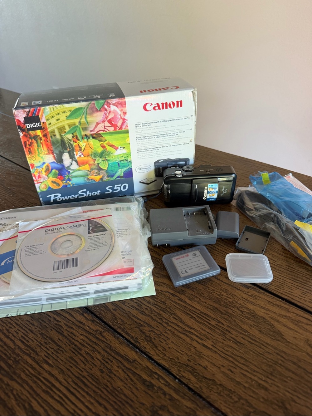 Canon Powershot S50 Digital Camera In Box With Charger Manual Battery - Picture 3 of 14